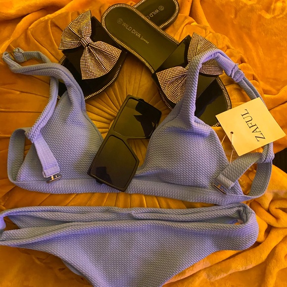 Bathing suit - Picture 2 of 5